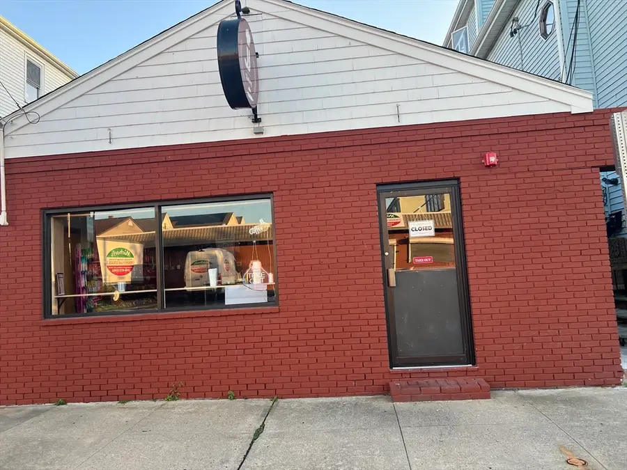 297 Lindsey St, Fall River, MA 02720 - Image #2