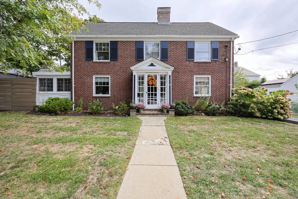 25 Brewster Rd, Framingham, MA 01702 - Image #1