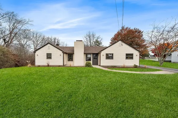 195 Barney Ave, Rehoboth, MA 02769