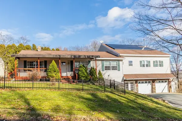 16 Opeechee St, Lanesborough, MA 01237