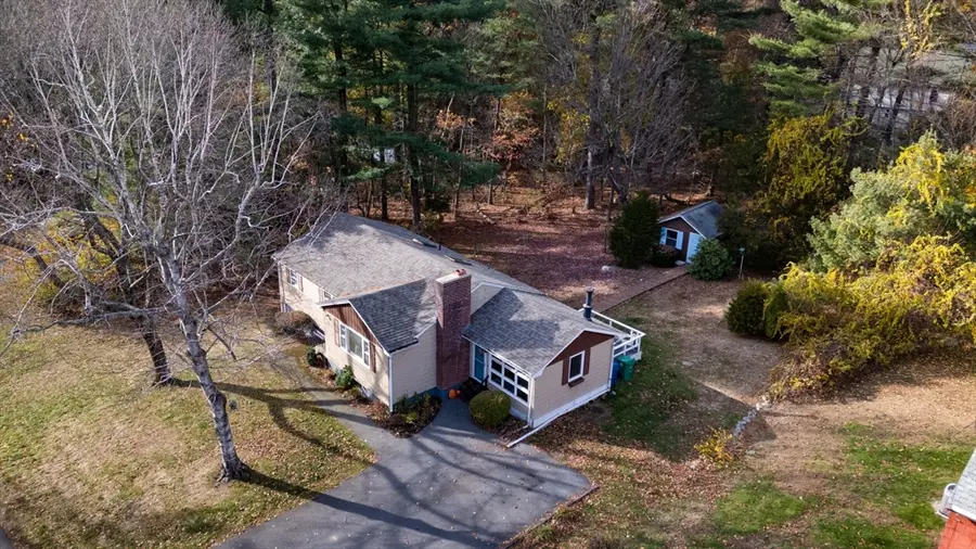 17 Evelyn St, Burlington, MA 01803 - Image #3