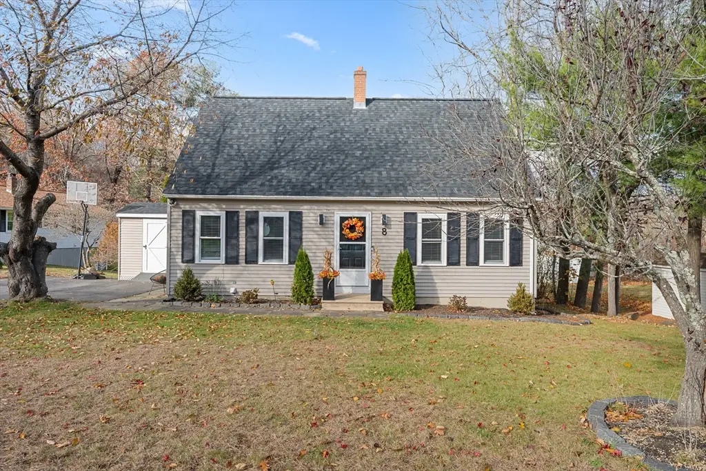 8 Dawson Cir, Holden, MA 01520 - Image #1