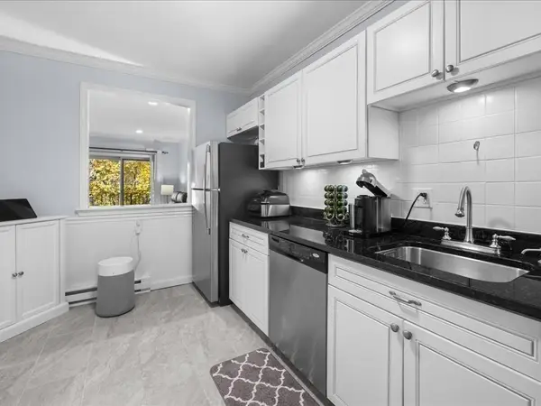 22 Branchfield St #D4, Boston, MA 02124