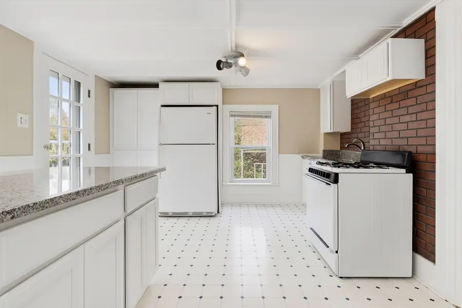 4 Mount Vernon St, Gloucester, MA 01930 - Image #2