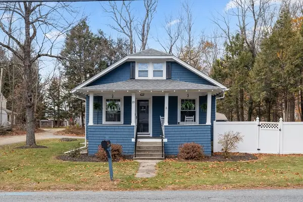 29 Glenwood St, Holden, MA 01520