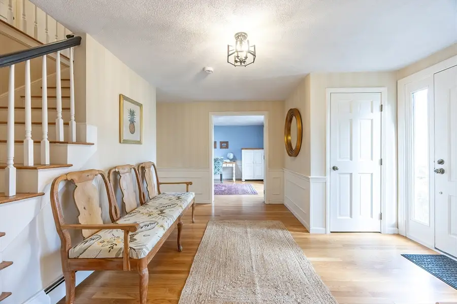 11 Garry Dr, Medfield, MA 02052 - Image #2