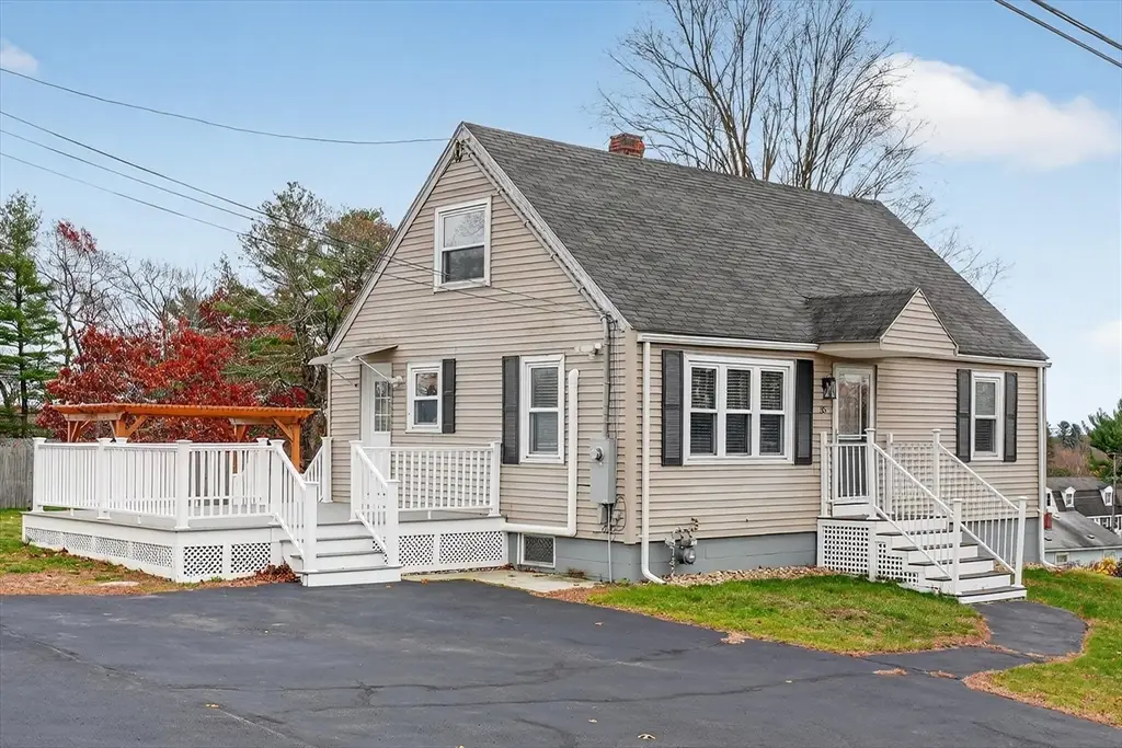 35 Camilla Ave, Dracut, MA 01826 - Image #1