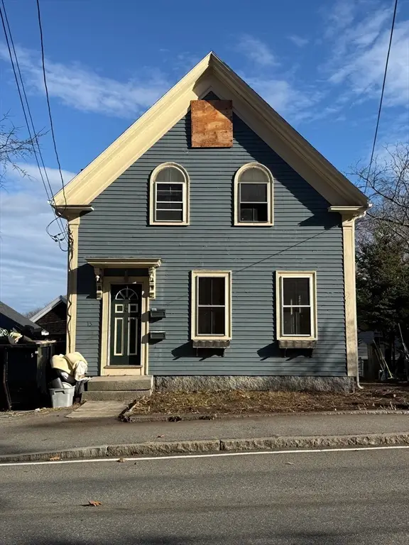 15 Granite St, Rockport, MA 01966