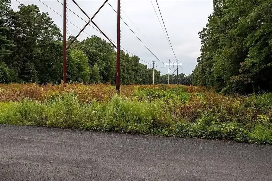 46 Washington Rd, Wilbraham, MA 01095 - Image #3