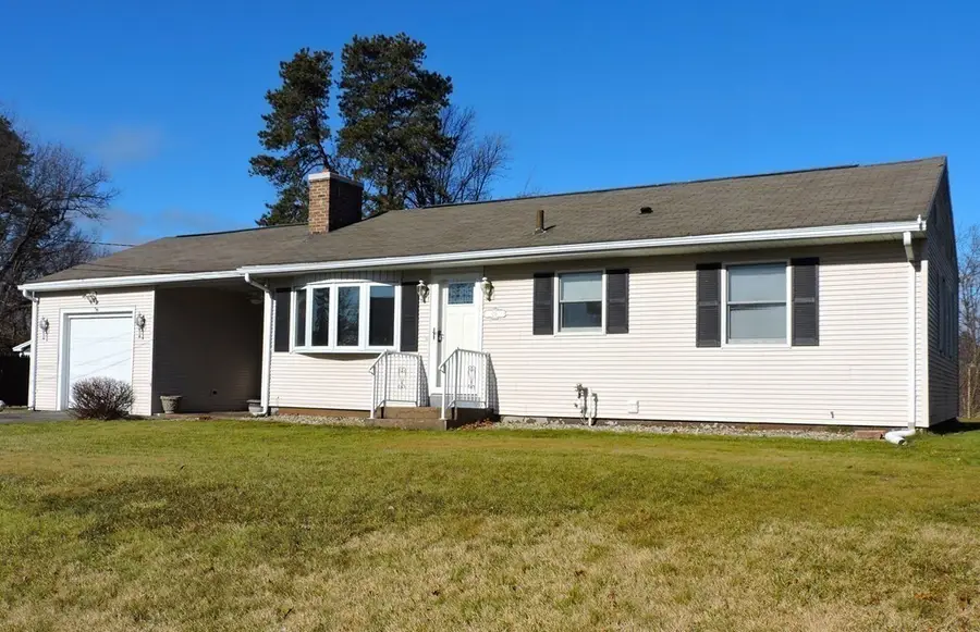 138 Ridgeview Cir, Ludlow, MA 01056 - Image #2