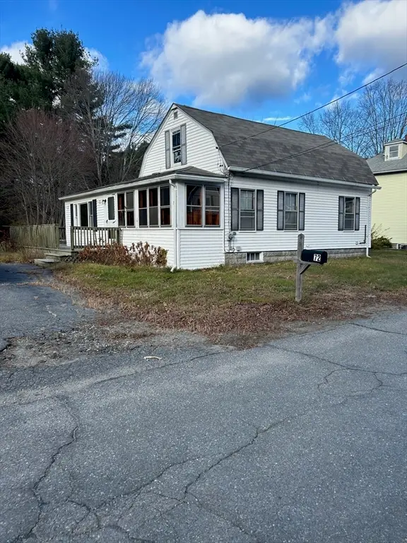 72 Homeward Ave, Uxbridge, MA 01569