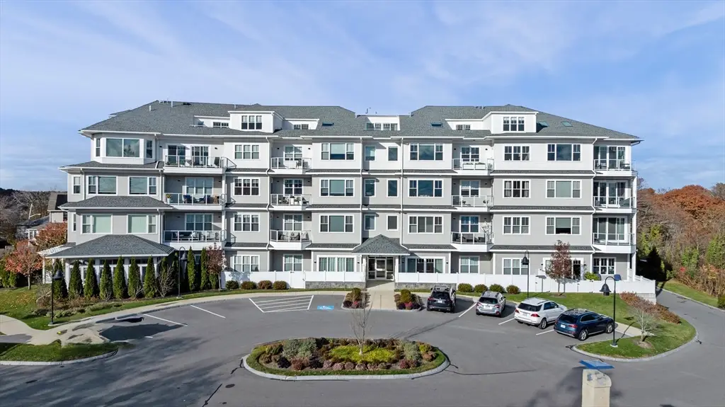 71 Greenwood Avenue #207, Swampscott, MA 01907 - Image #1