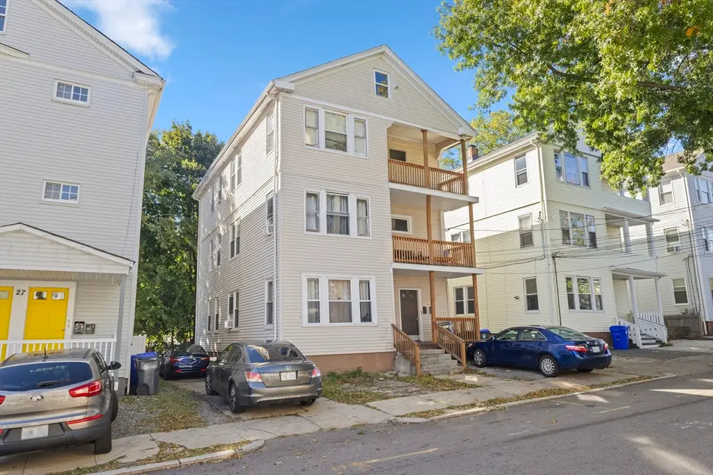 23 Richter St, Providence, RI 02908 - Image #1
