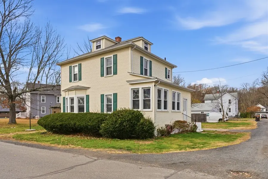 7 Agnoli Pl, Agawam Town, MA 01030 - Image #2