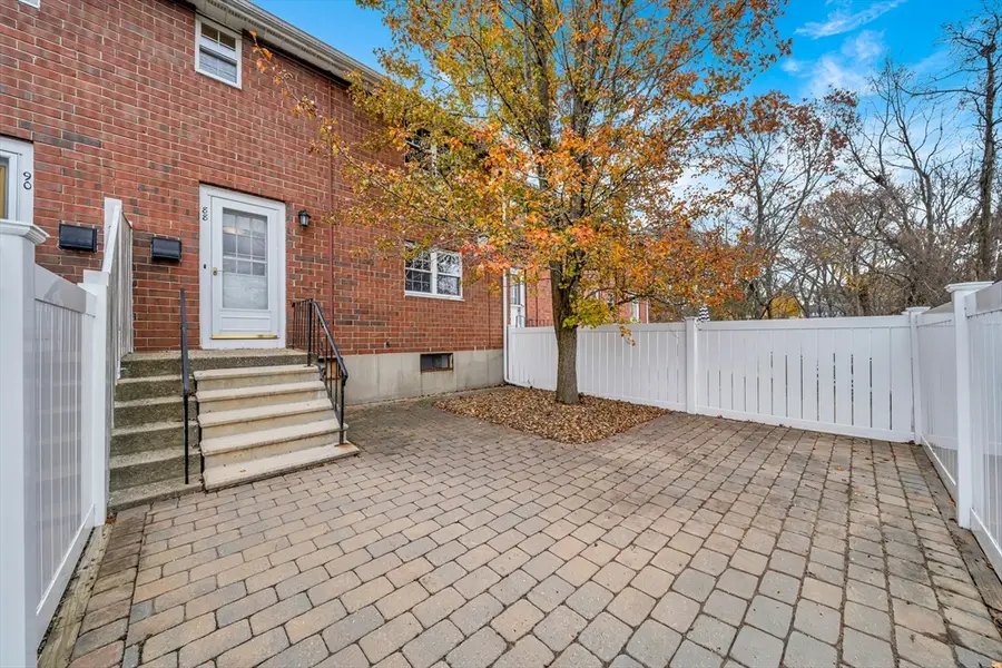 88 Kingston St #88, North Andover, MA 01845 - Image #3