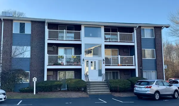 11 Woodcrest Ct #5, Weymouth, MA 02190