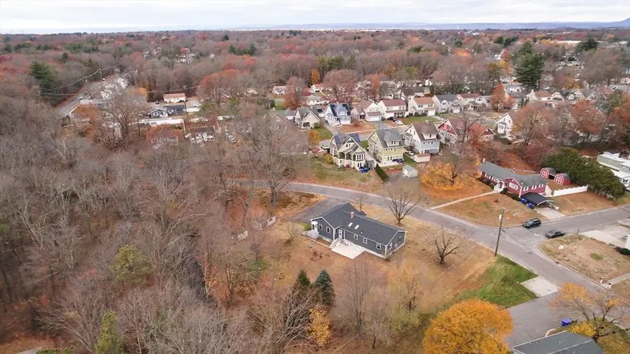 401 Grayson, Springfield, MA 01119 - Image #3