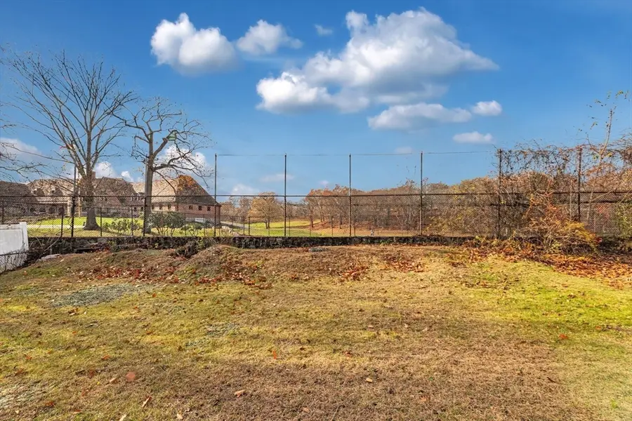 619 Poplar Street, Boston, MA 02131 - Image #2