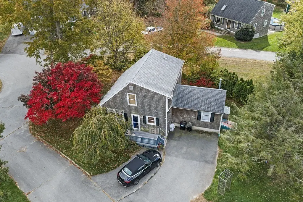 29 Elizabeth Ct, Dartmouth, MA 02747 - Image #1