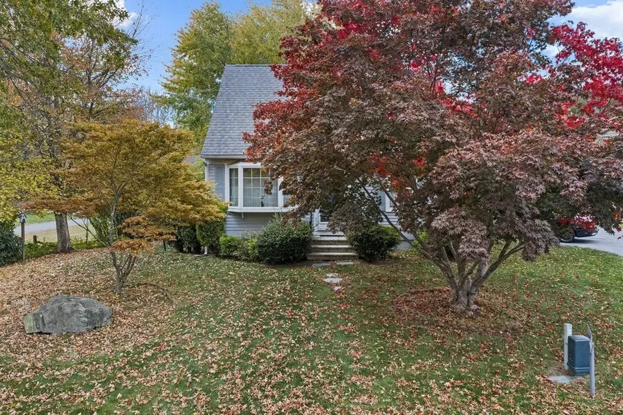 29 Elizabeth Ct, Dartmouth, MA 02747 - Image #2
