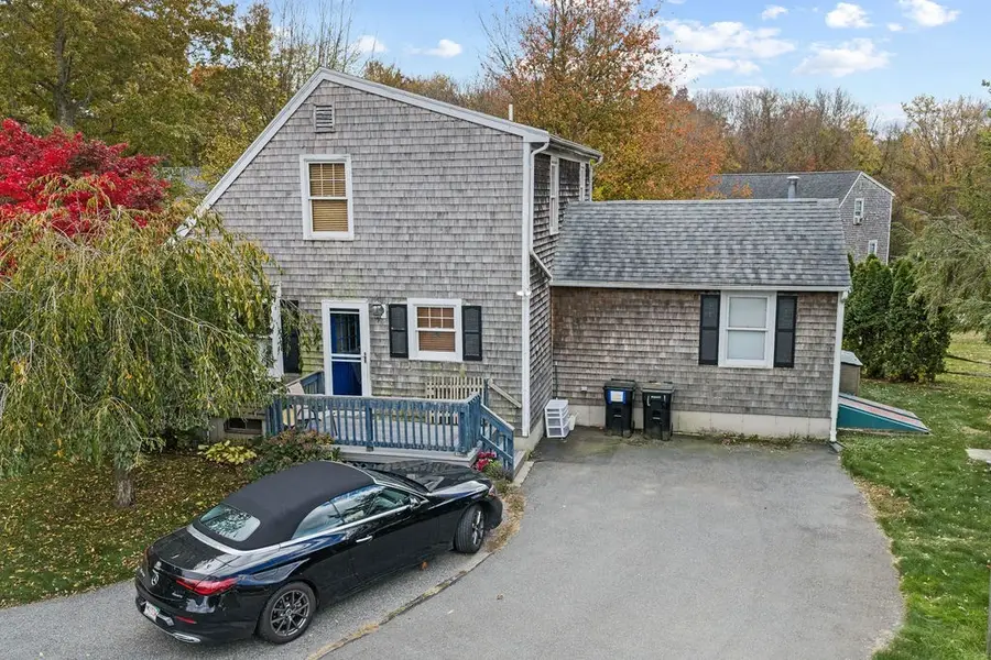 29 Elizabeth Ct, Dartmouth, MA 02747 - Image #3