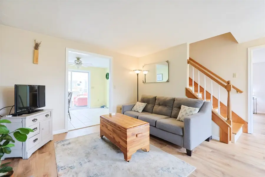 75 Lake St, Uxbridge, MA 01569 - Image #3