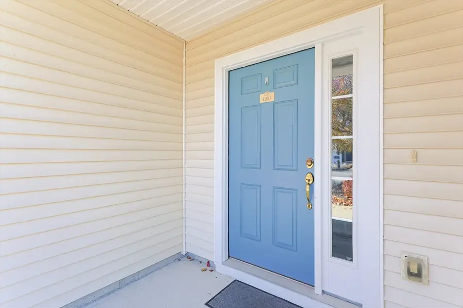 631 East St #E203, Mansfield, MA 02048 - Image #2