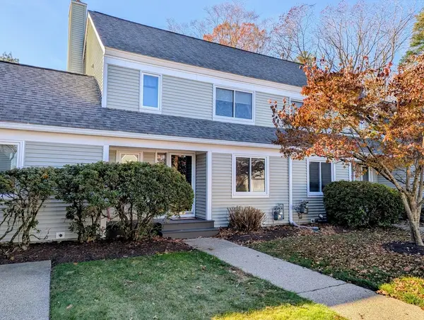 33 Stone Ridge Rd #33, Franklin, MA 02038