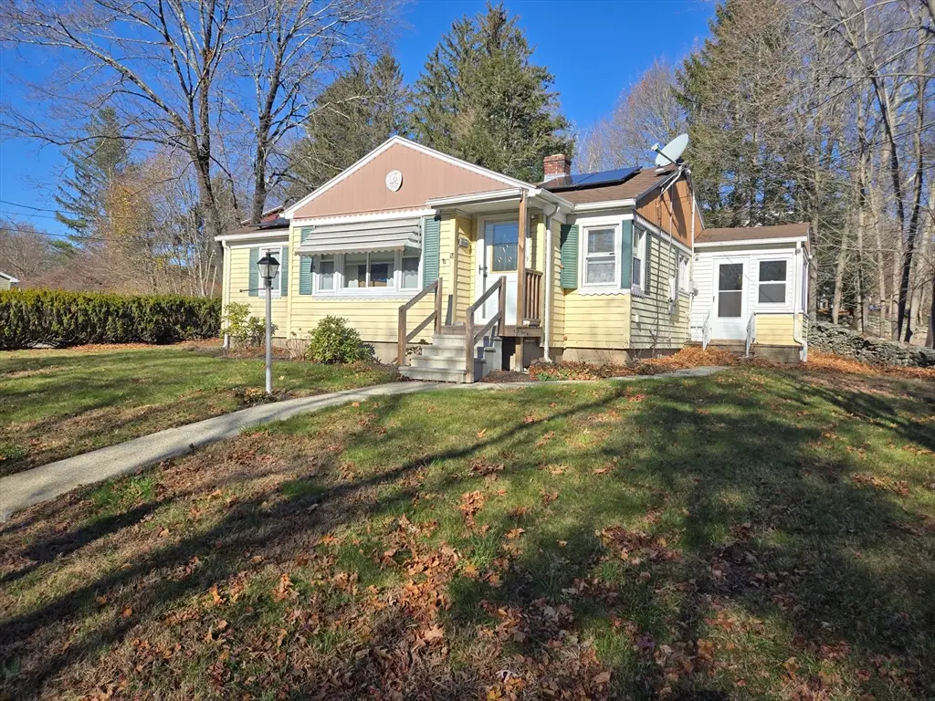 18 Fairview Ave, Dudley, MA 01571 - Image #1