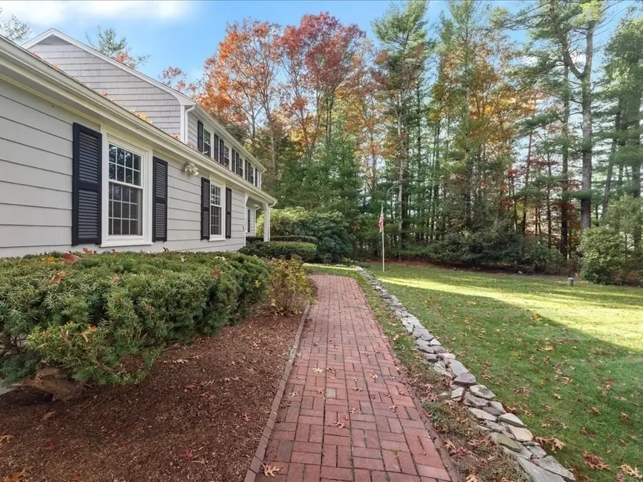 15 Lady Slipper Ln, Duxbury, MA 02332 - Image #3