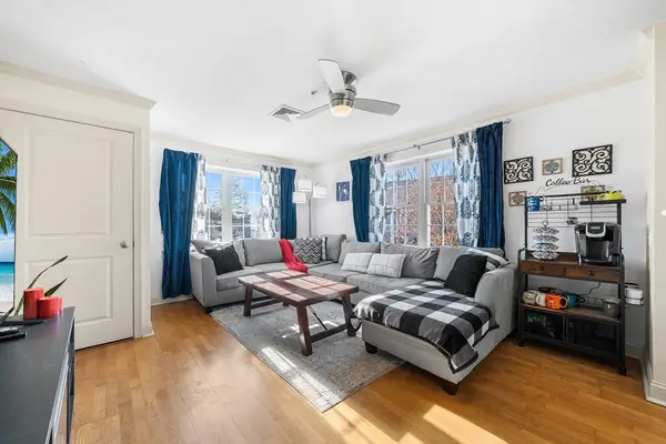 545 Page St #208, Stoughton, MA 02072