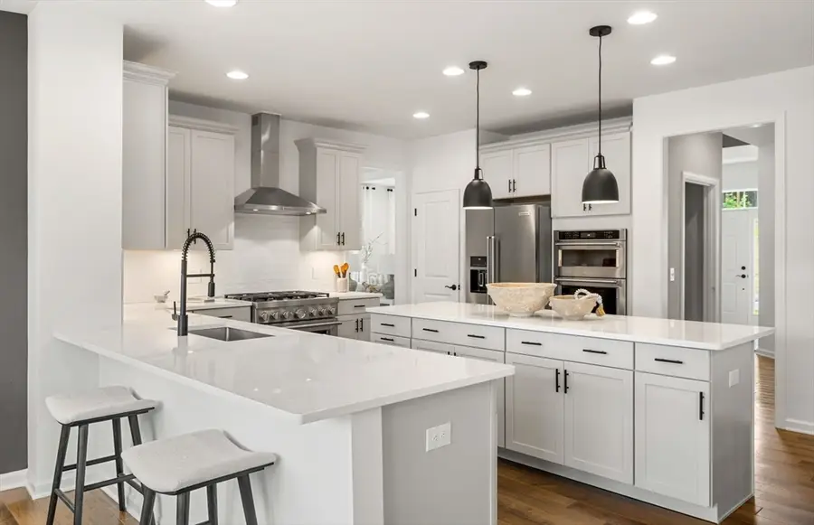 16 Lloyd Circle #30, Norton, MA 02766 - Image #2