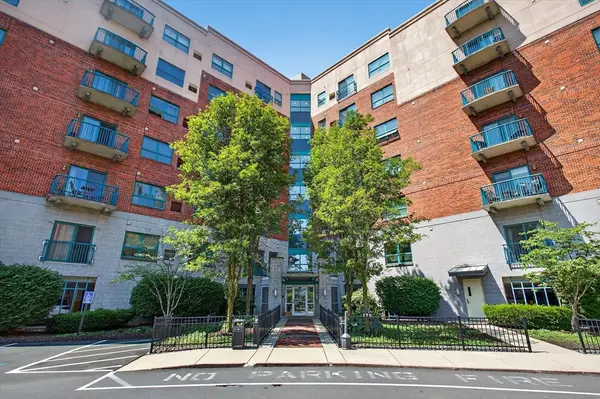 175 Cottage St #312, Chelsea, MA 02150