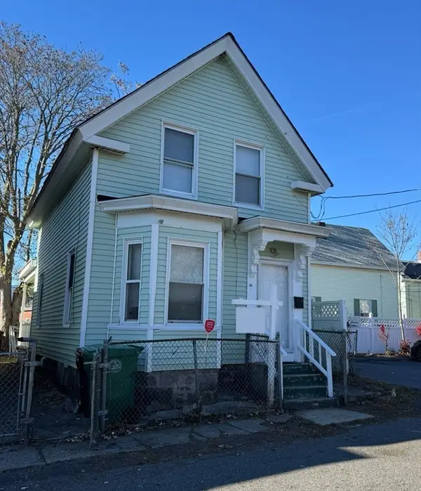 31 Merrill St, Lowell, MA 01852