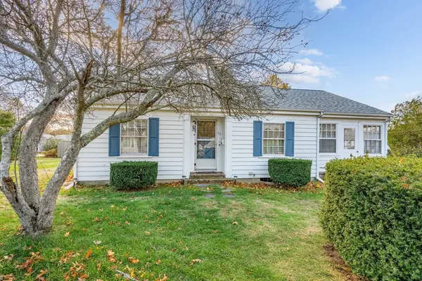 55 Jericho Path, Falmouth, MA 02540