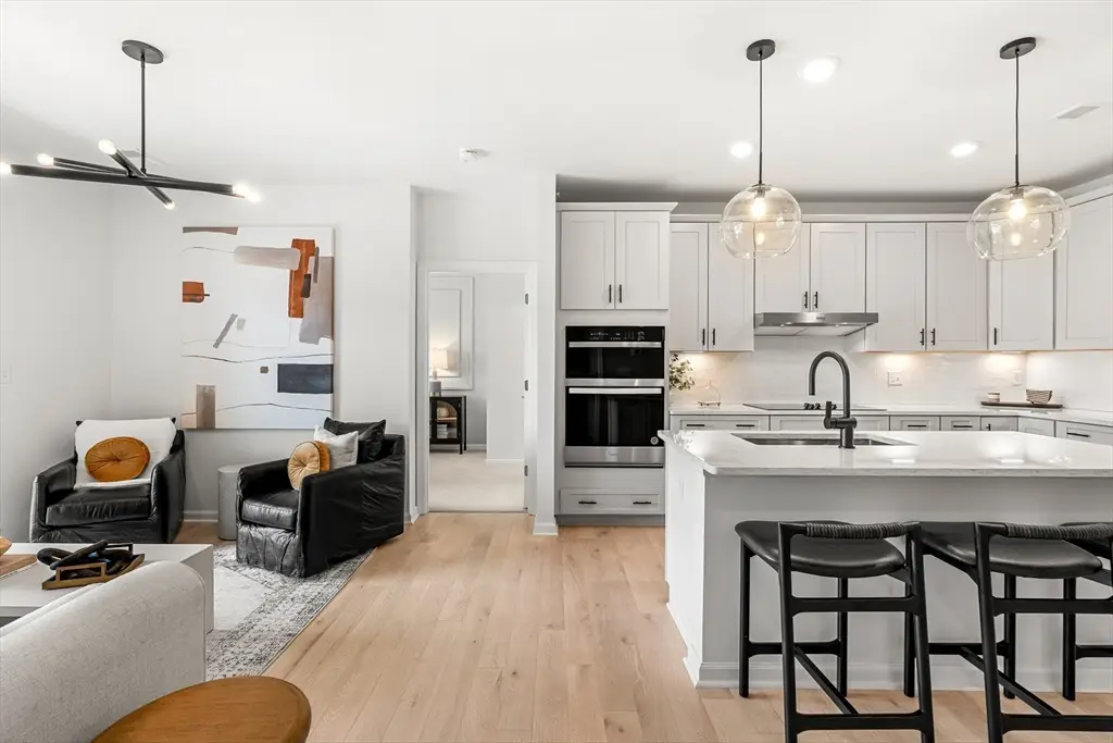 399 Neponset #310, Canton, MA 02021 - Image #1