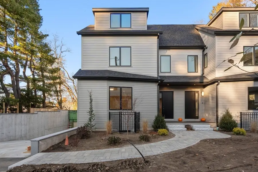 956 Walnut Street #7, Newton, MA 02461 - Image #2