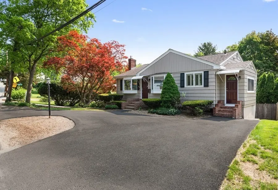 306 Highland St, Dedham, MA 02026 - Image #3