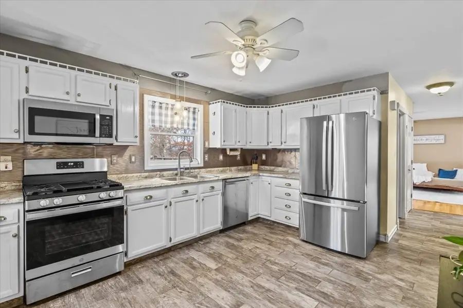 29 Rawson Rd, Bellingham, MA 02019 - Image #2