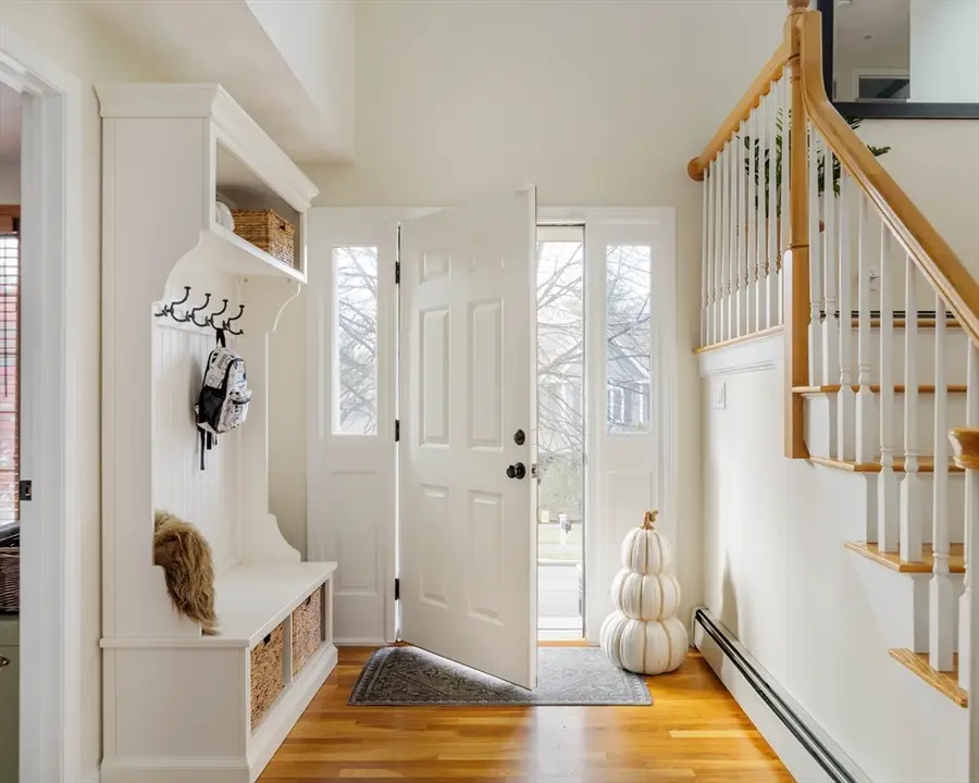 6 Castle Clare Cir, Wakefield, MA 01880 - Image #3