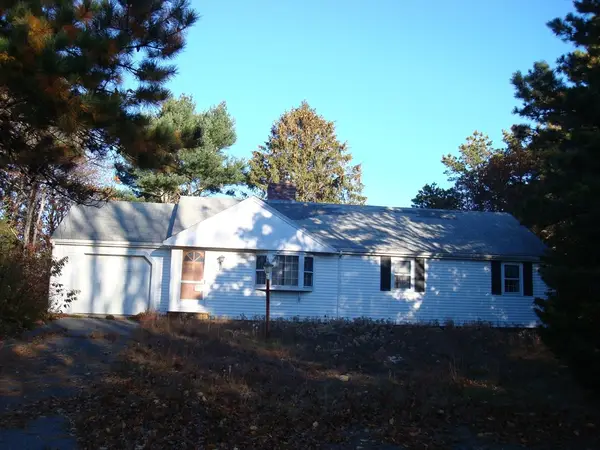 86 Pompano Rd, Yarmouth, MA 02675