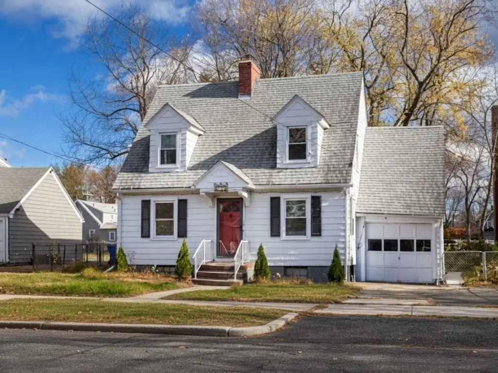 19 Roosevelt Ave, Springfield, MA 01118 - Image #1