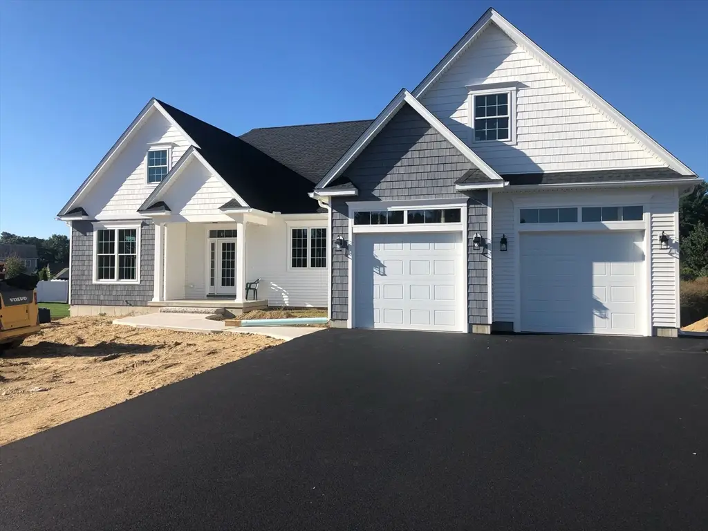 125 Pearl St, South Hadley, MA 01075 - Image #1