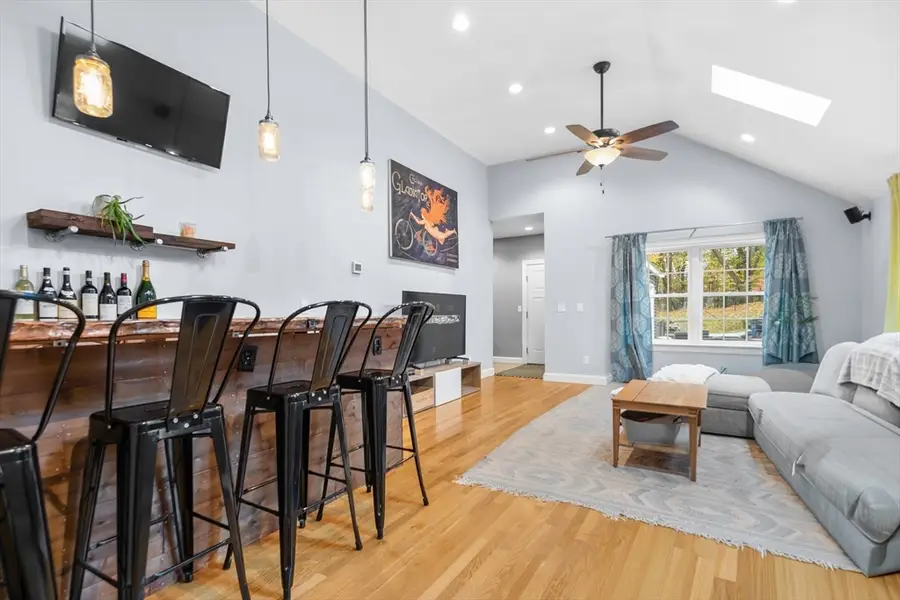 486 Washington St, East Walpole, MA 02032 - Image #3