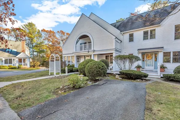 4 Bob White Cres #4, Mashpee, MA 02649