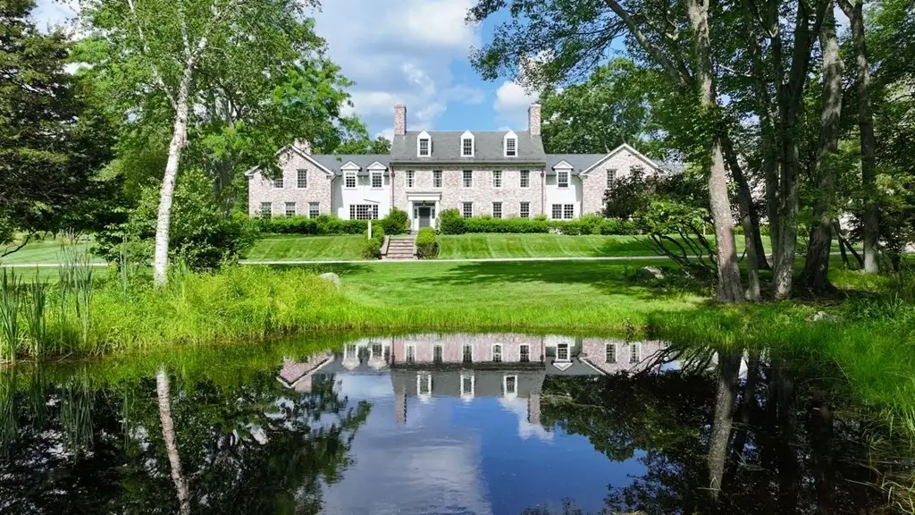 401 Sandy Valley Rd, Westwood, MA 02090 - Image #1