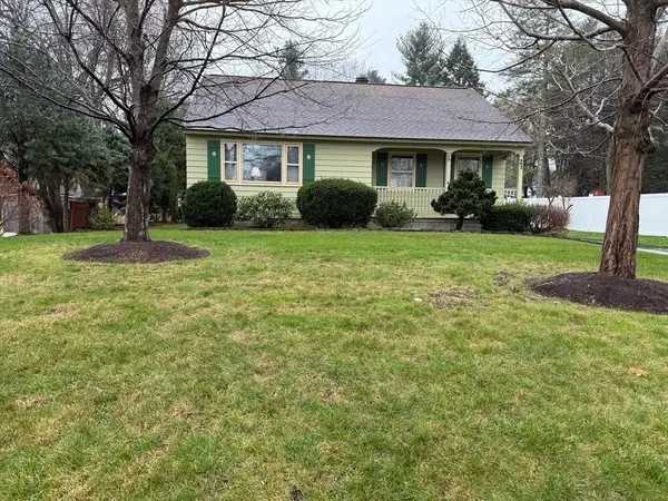 21 Wyoming Dr, Holden, MA 01420