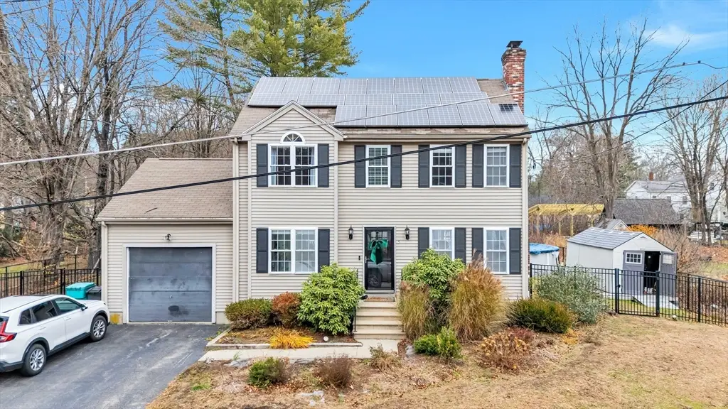 3 Stoddard St, Upton, MA 01568 - Image #1