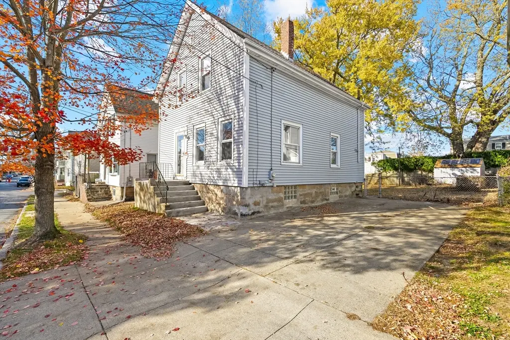 135 Sycamore St, New Bedford, MA 02740 - Image #1