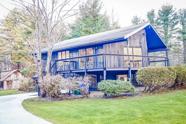 506 Skyline Trl, Chester, MA 01011